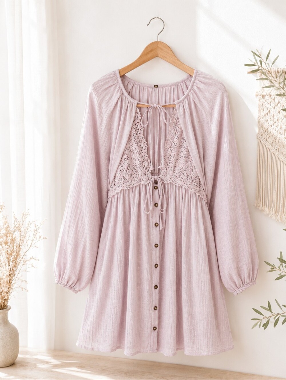 Free People soft boho lavender mini dress with lace-trim bodice. Size SP - Picture 4 of 9